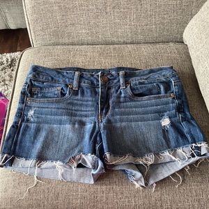 American eagle size 8 Jean shorts great condition